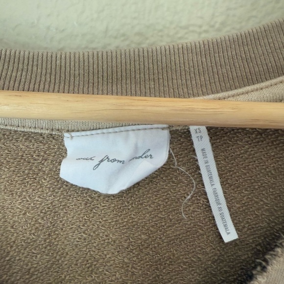 OUT FROM UNDER Swestshirt - Picture 2 of 3